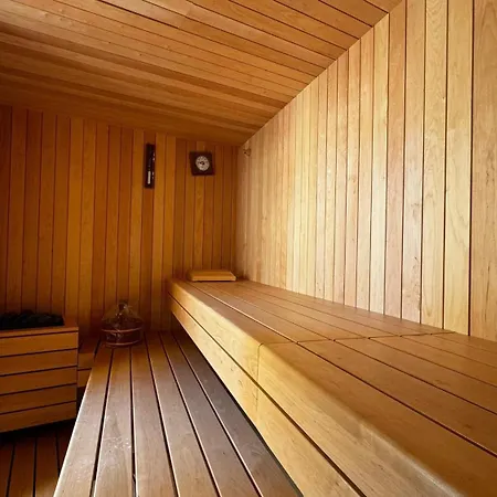Casa * Tinjan